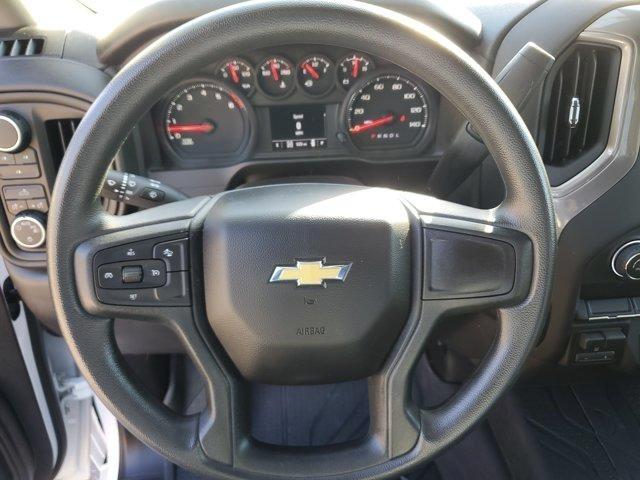 Chevrolet Silverado HD photo 16