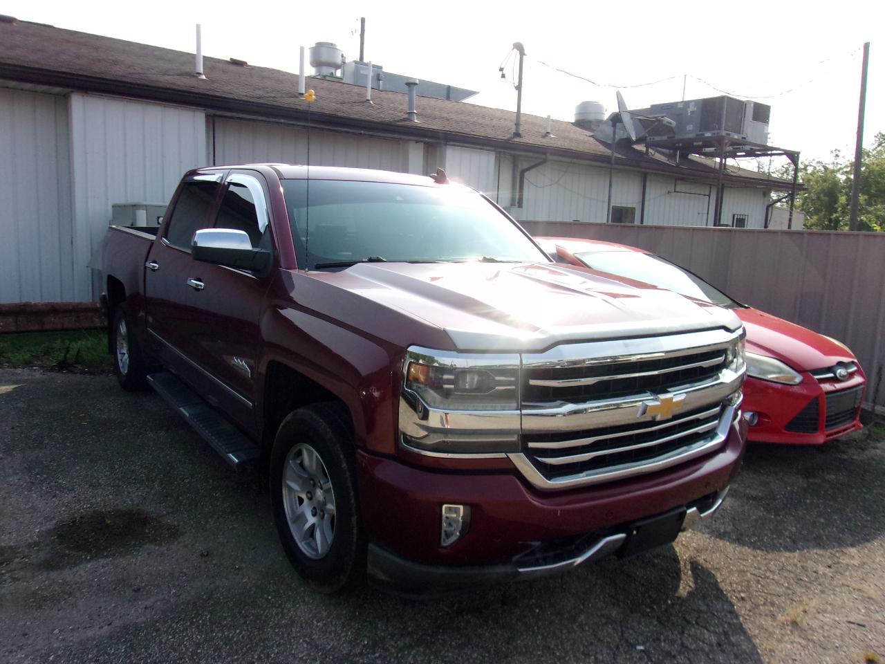Chevrolet Silverado 1500 4WD Crew Cab 143.5" High Country 2017