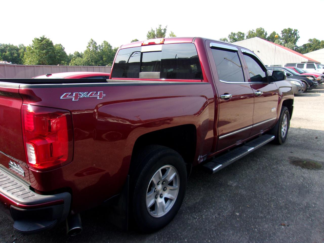 Chevrolet Silverado 1500 4WD Crew Cab 143.5" High Country 2017