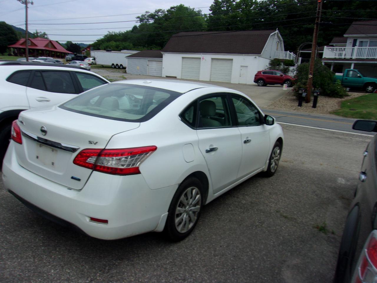 Nissan Sentra 4dr Sdn I4 CVT SV 2014