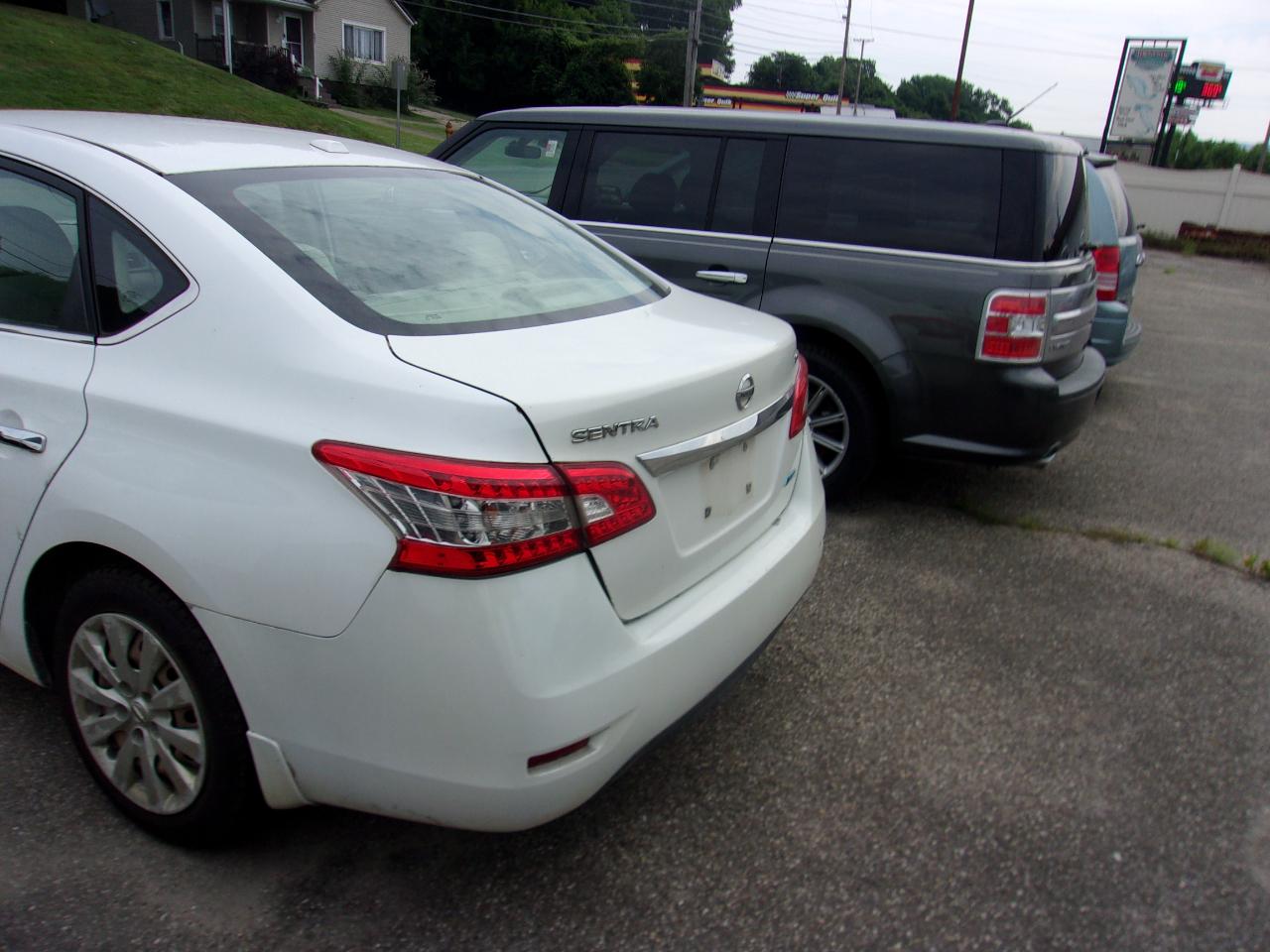 Nissan Sentra 4dr Sdn I4 CVT SV 2014