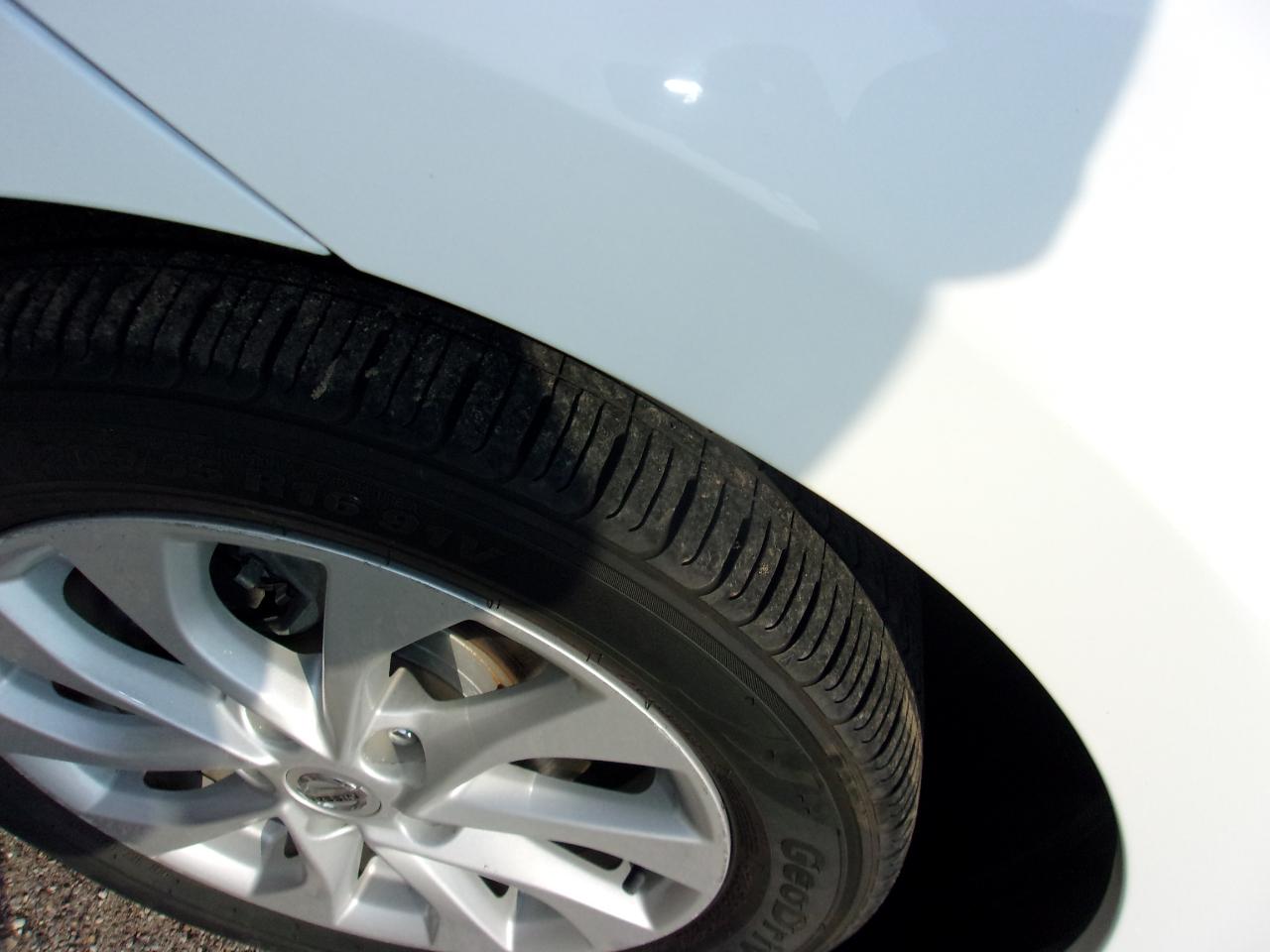 Nissan Sentra 4dr Sdn I4 CVT SV 2014