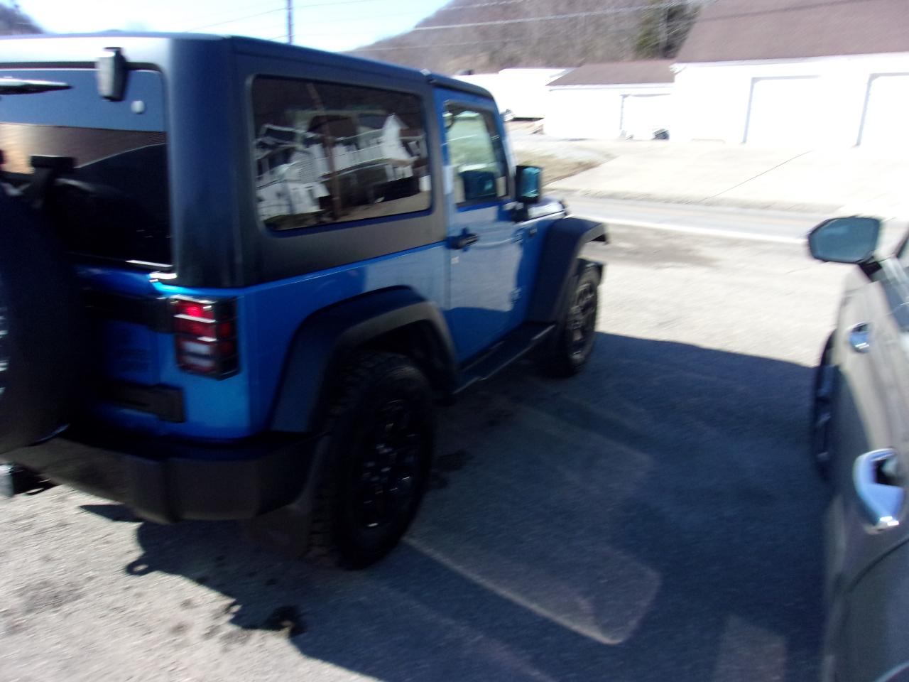 Jeep Wrangler 4WD 2dr Willys Wheeler 2016