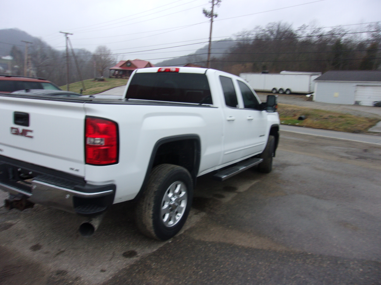 GMC Sierra 2500HD 4WD Double Cab 144.2" SLE 2015