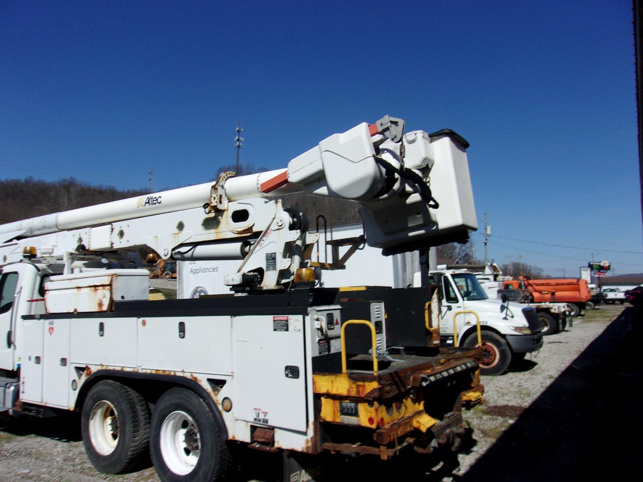 Freightliner FL106  2013