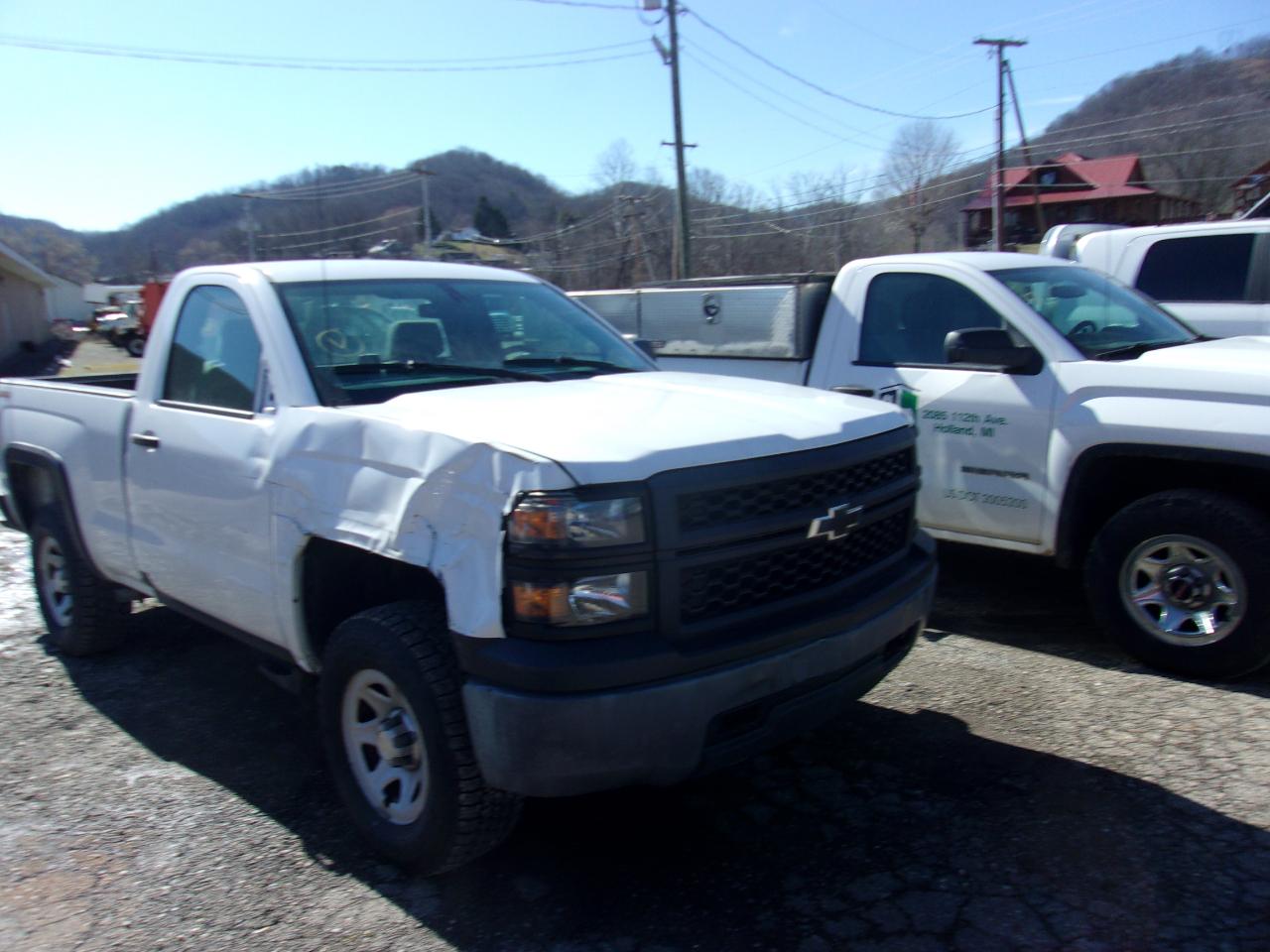 Chevrolet Silverado 1500 4WD Reg Cab 119.0" Work Truck w/1WT 2014
