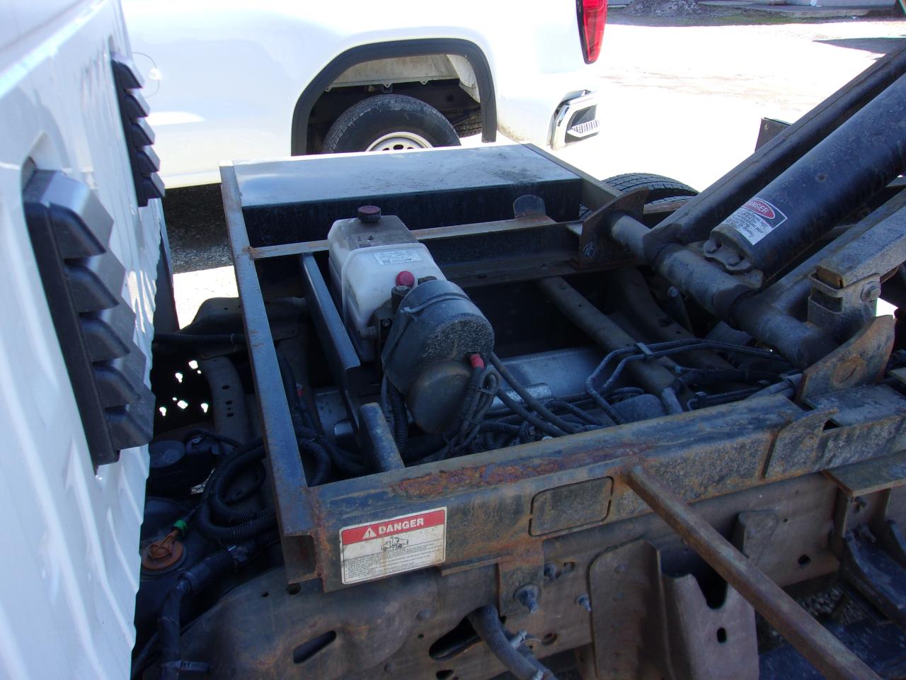 Chevrolet Silverado 3500HD CC 4WD Crew Cab 177" WB, 60" CA Work Truck 2025