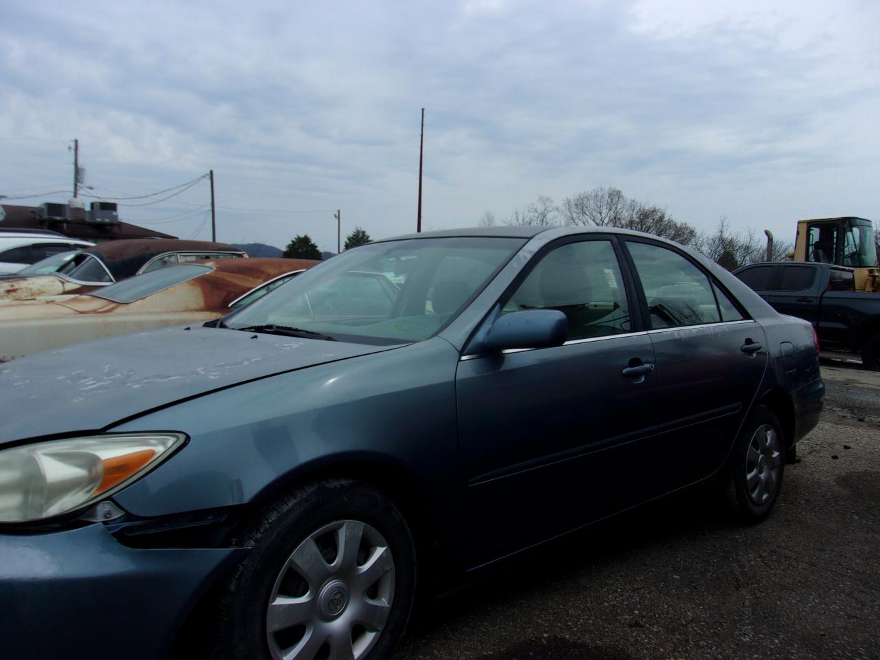 Toyota Camry 4dr Sdn XLE Auto (Natl) 2003