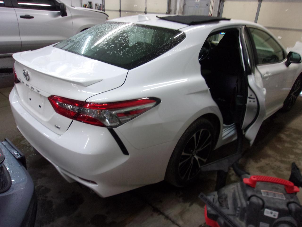 Toyota Camry XLE Auto (Natl) 2019