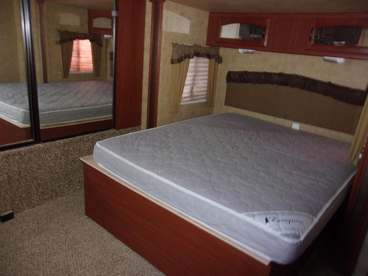 Keystone RV Outback  2011