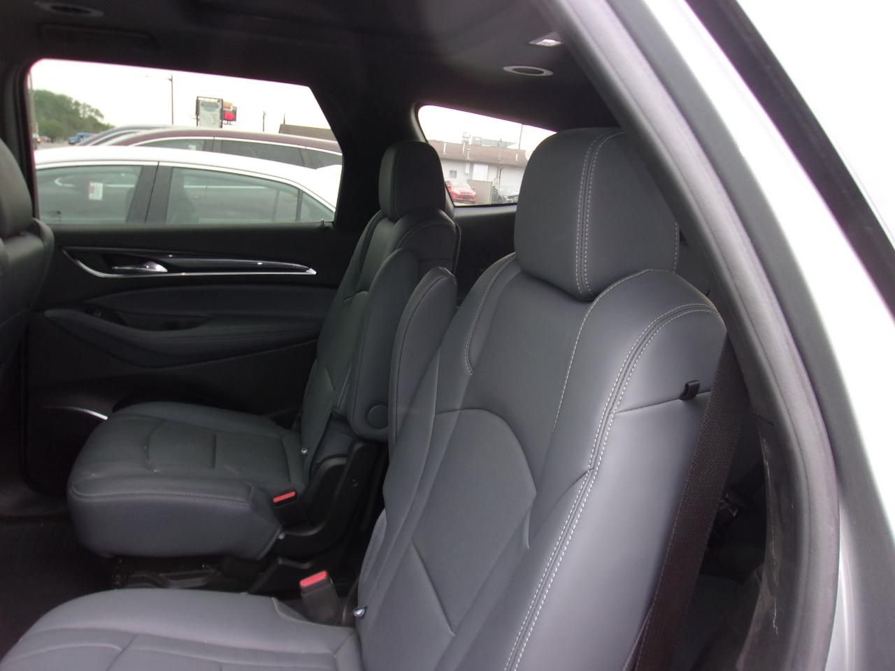 Buick Enclave AWD 4dr Essence 2023