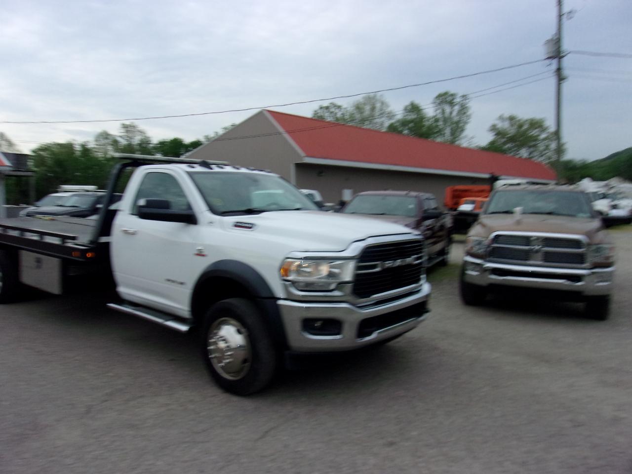 RAM 5500 Chassis Cab SLT 4x2 Reg Cab 120" CA 204.5" WB 2019