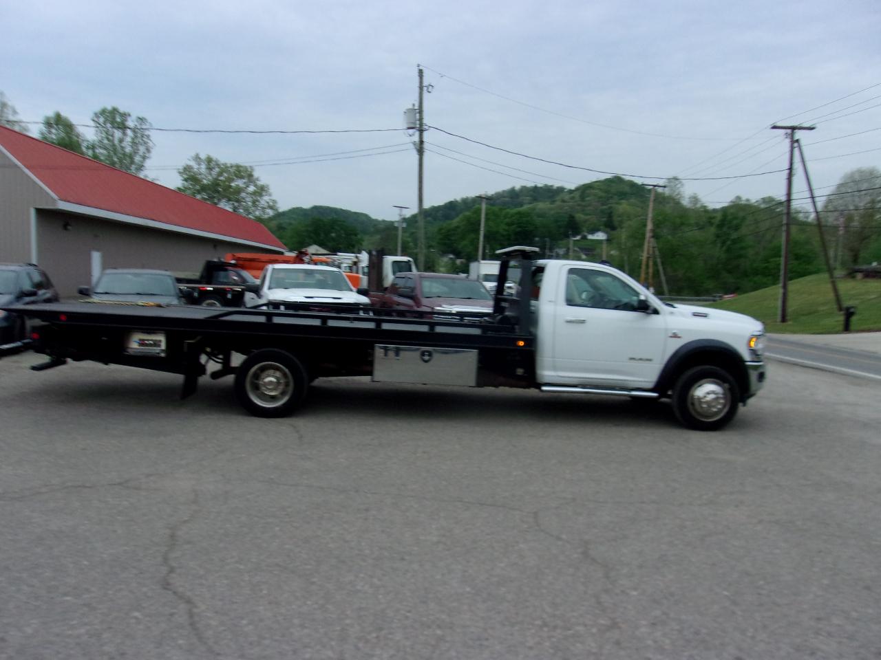 RAM 5500 Chassis Cab SLT 4x2 Reg Cab 120" CA 204.5" WB 2019