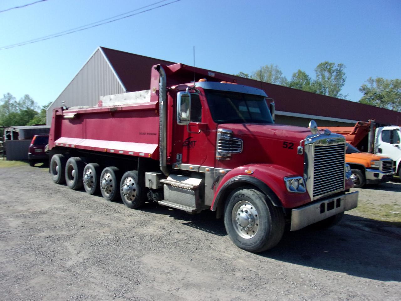 Freightliner FLD120SD  2016