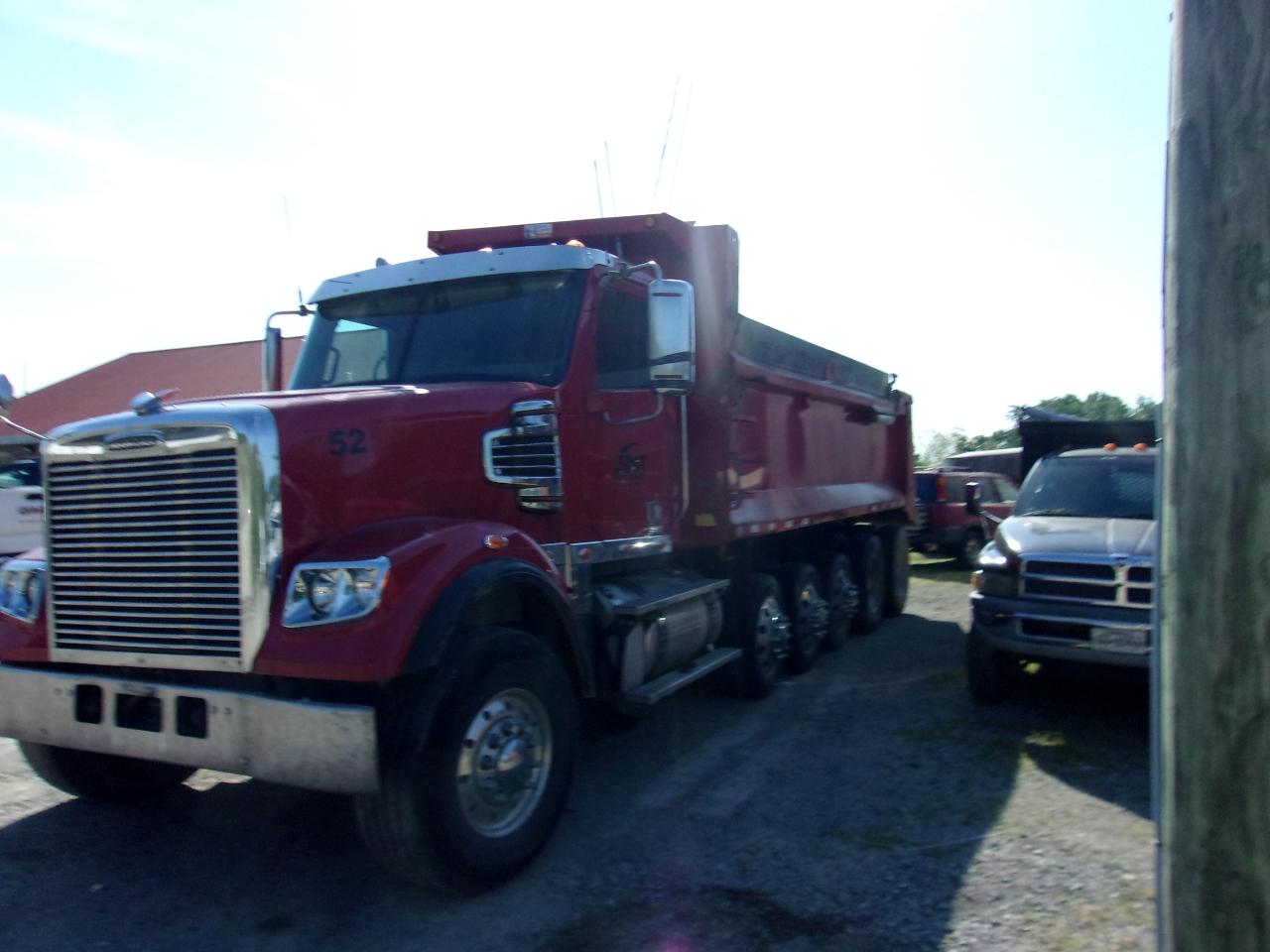 Freightliner FLD120SD  2016