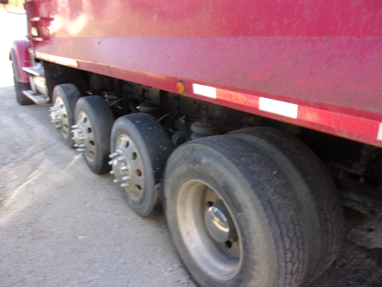 Freightliner FLD120SD  2016