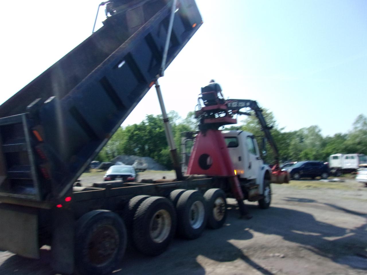 Freightliner M2 106 Medium Duty  2012