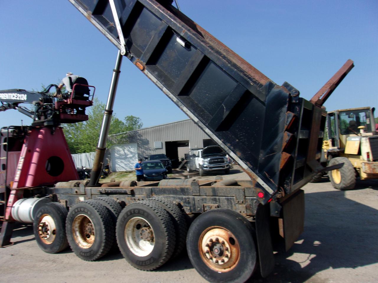 Freightliner M2 106 Medium Duty  2012