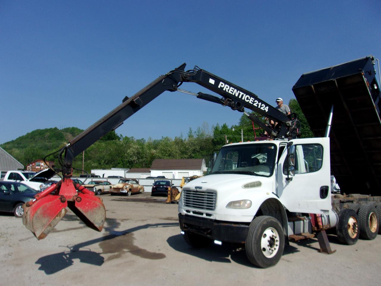 Freightliner M2 106 Medium Duty  2012