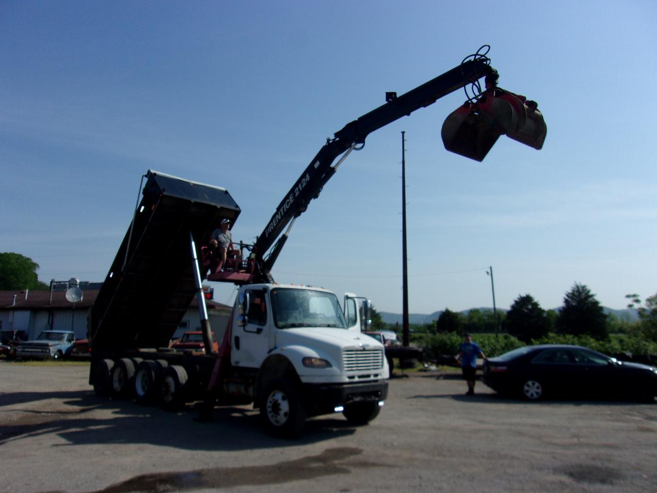 Freightliner M2 106 Medium Duty  2012