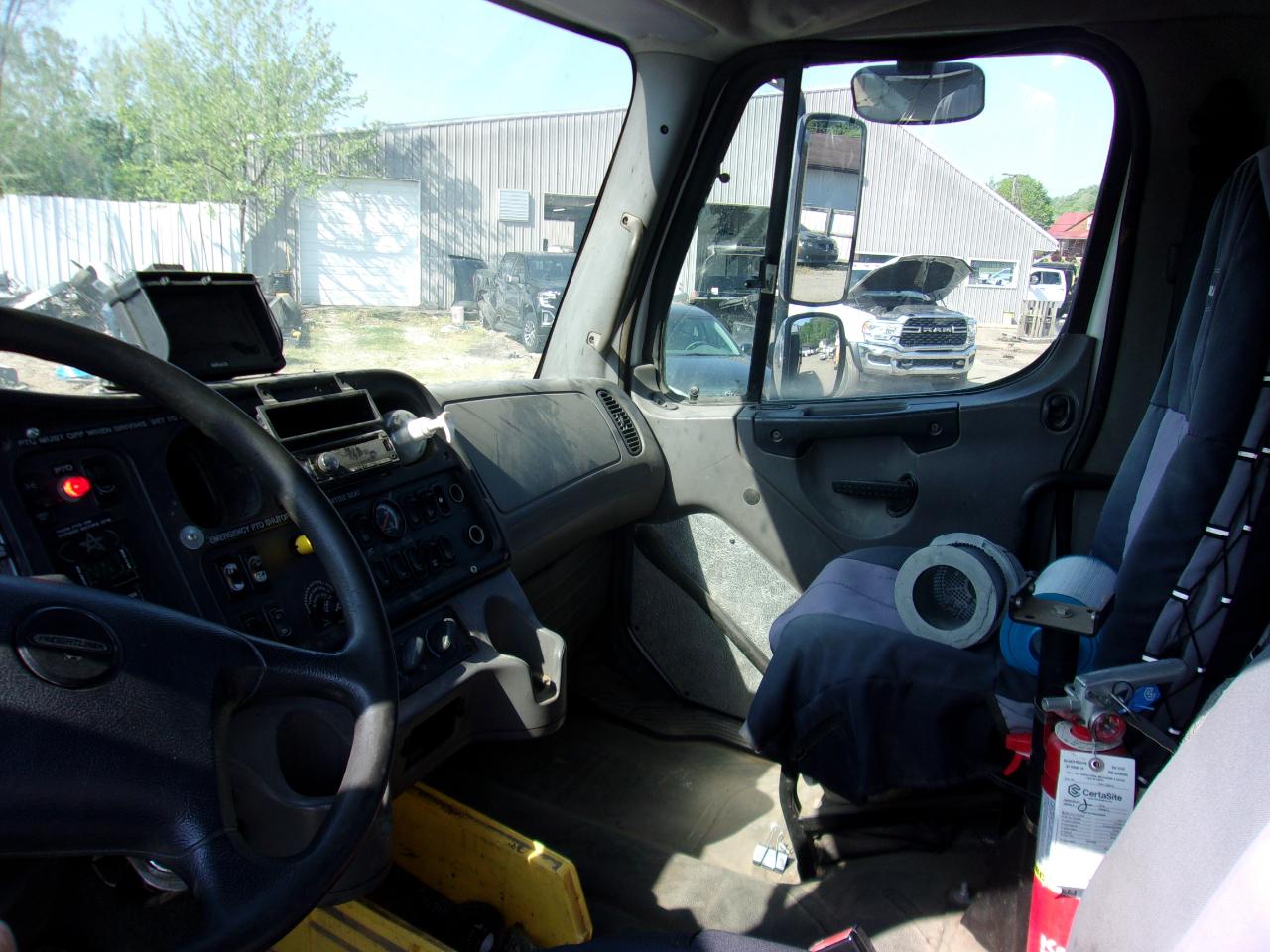 Freightliner M2 106 Medium Duty  2012