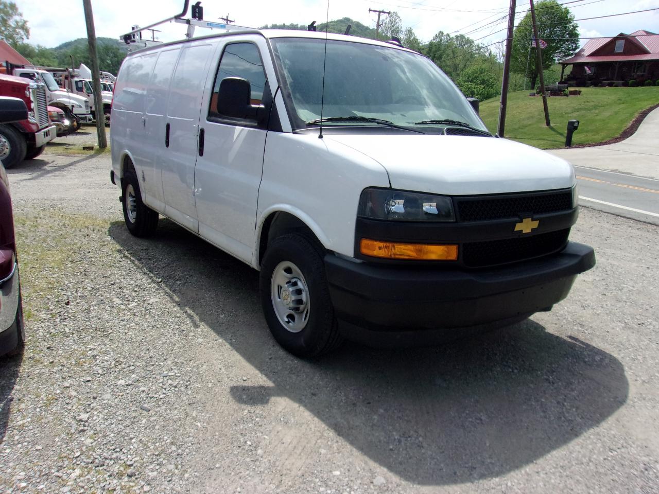 Chevrolet Express Cargo Van RWD 2500 135" 2025