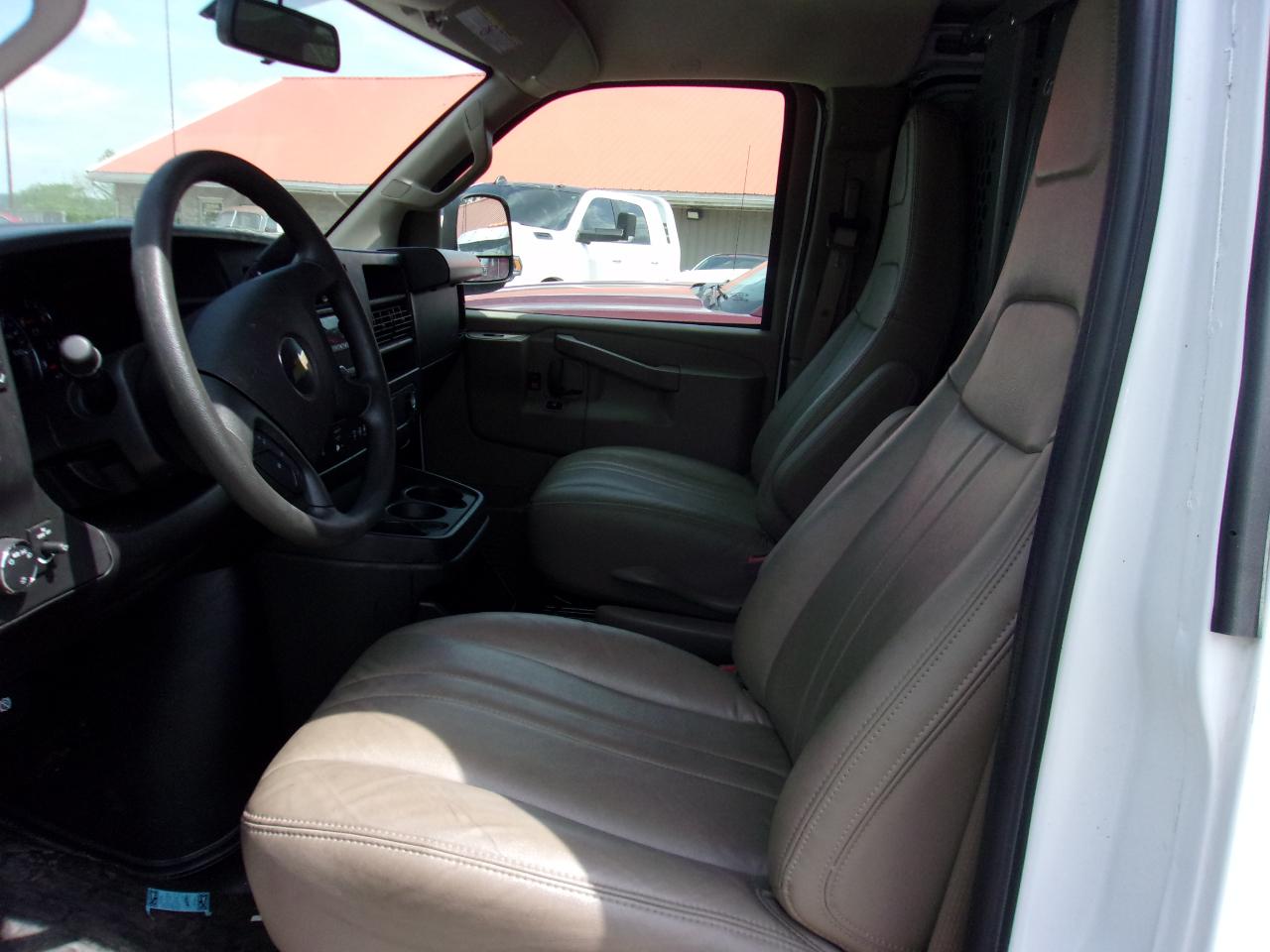 Chevrolet Express Cargo Van RWD 2500 135" 2025