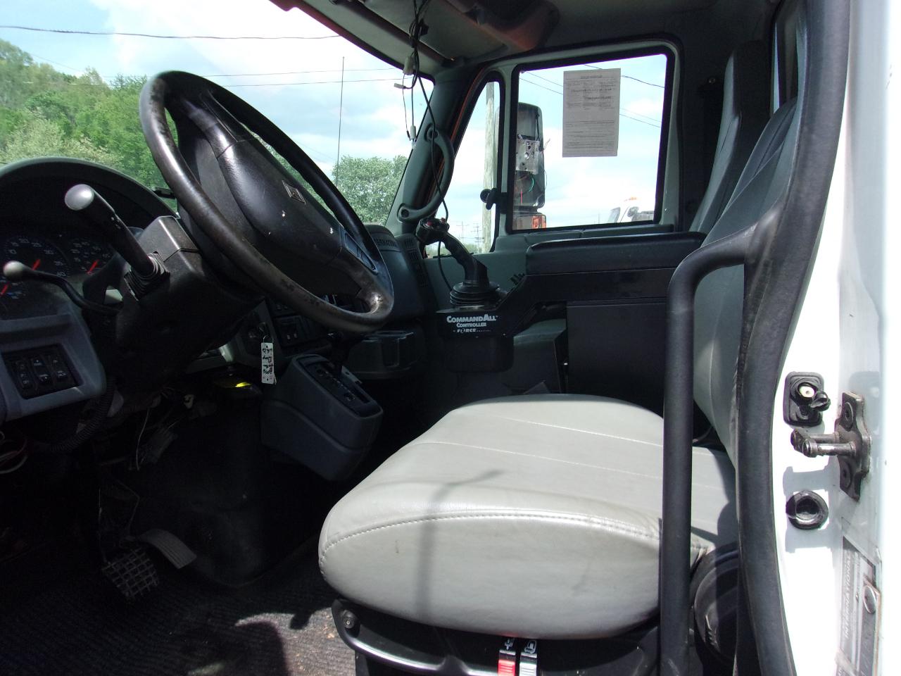 International 7400  2005