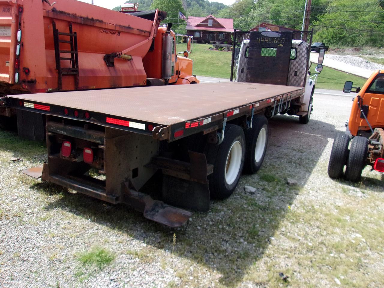 Freightliner M2 106 Medium Duty  2016