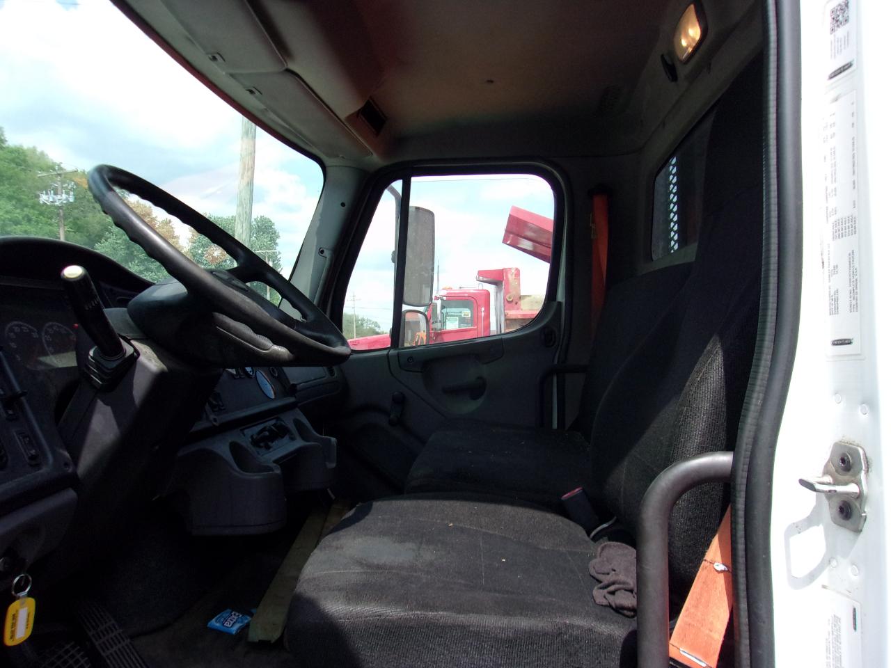 Freightliner M2 106 Medium Duty  2016