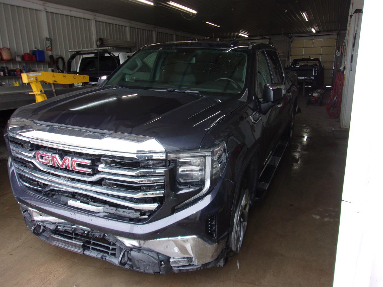 2025 GMC Sierra 1500 4WD Crew Cab 147" SLT