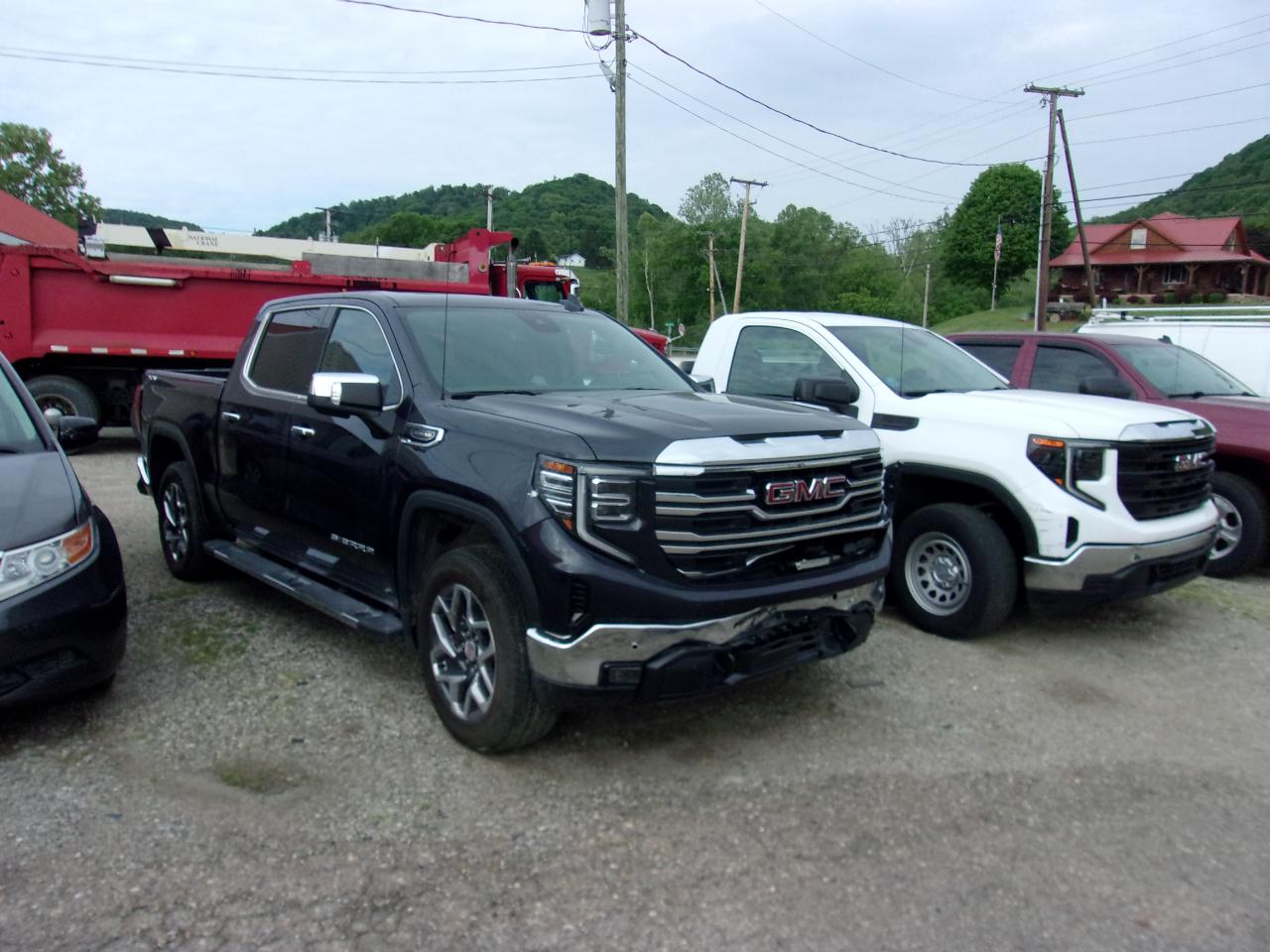 2025 GMC Sierra 1500 4WD Crew Cab 147" SLT