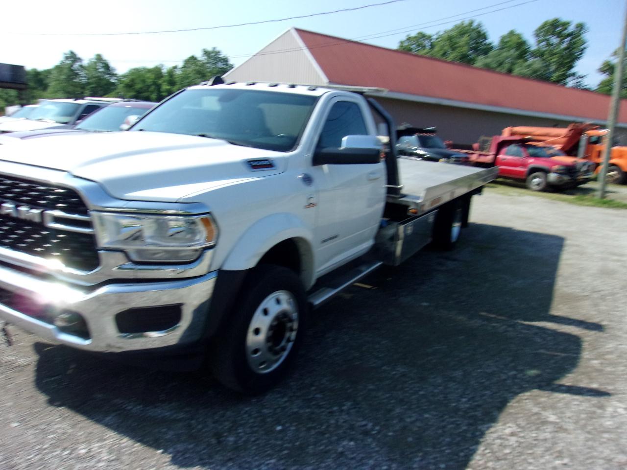 RAM 5500 Chassis Cab SLT 4x2 Reg Cab 120" CA 204.5" WB 2022