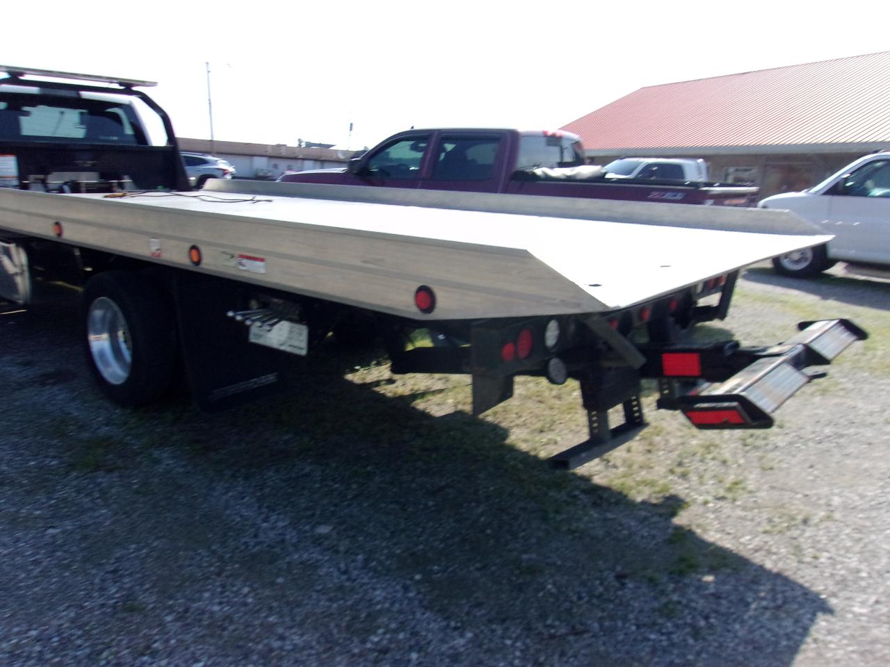 RAM 5500 Chassis Cab SLT 4x2 Reg Cab 120" CA 204.5" WB 2022