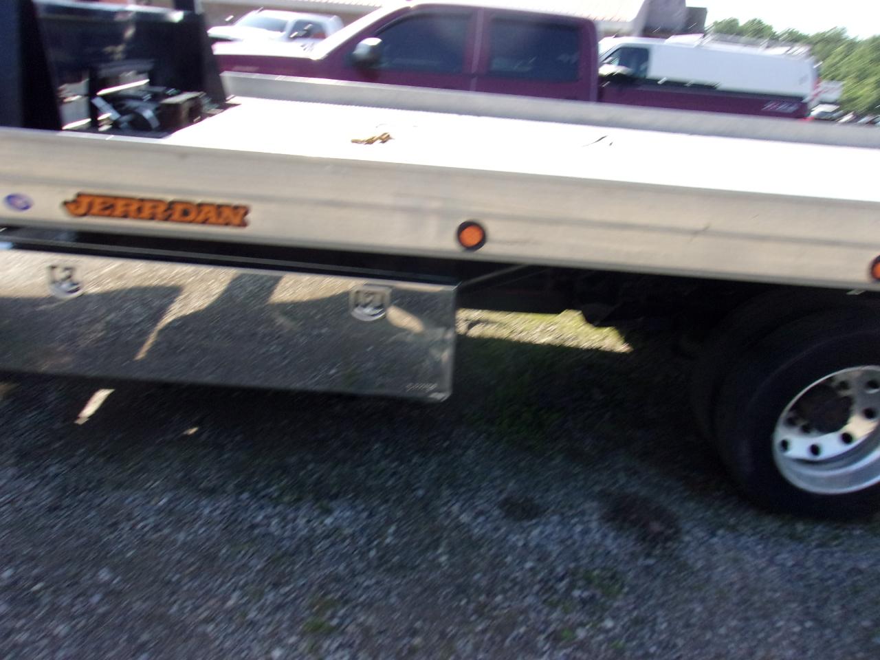 RAM 5500 Chassis Cab SLT 4x2 Reg Cab 120" CA 204.5" WB 2022