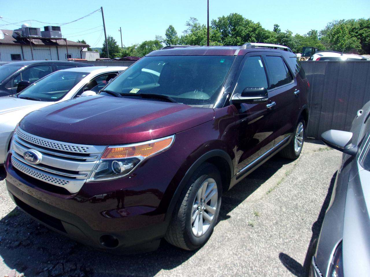Ford Explorer FWD 4dr XLT 2011