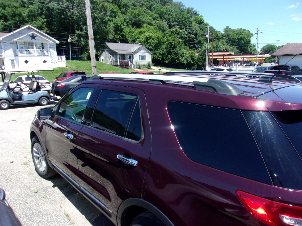 Ford Explorer FWD 4dr XLT 2011