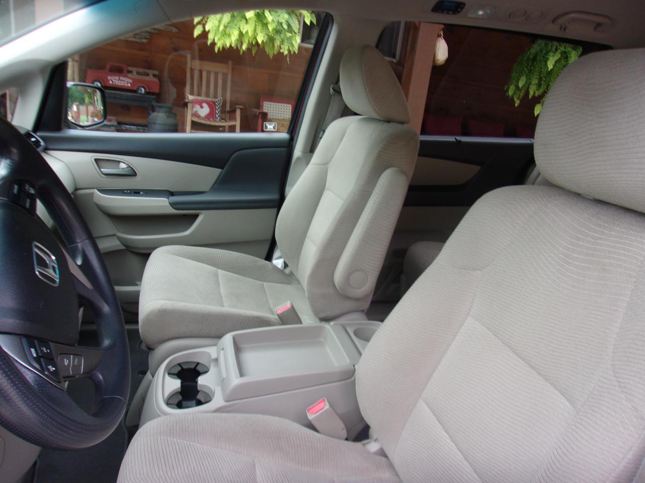 Honda Odyssey 5dr EX 2012