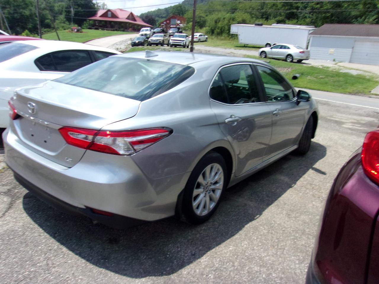 Toyota Camry XLE Auto (Natl) 2019