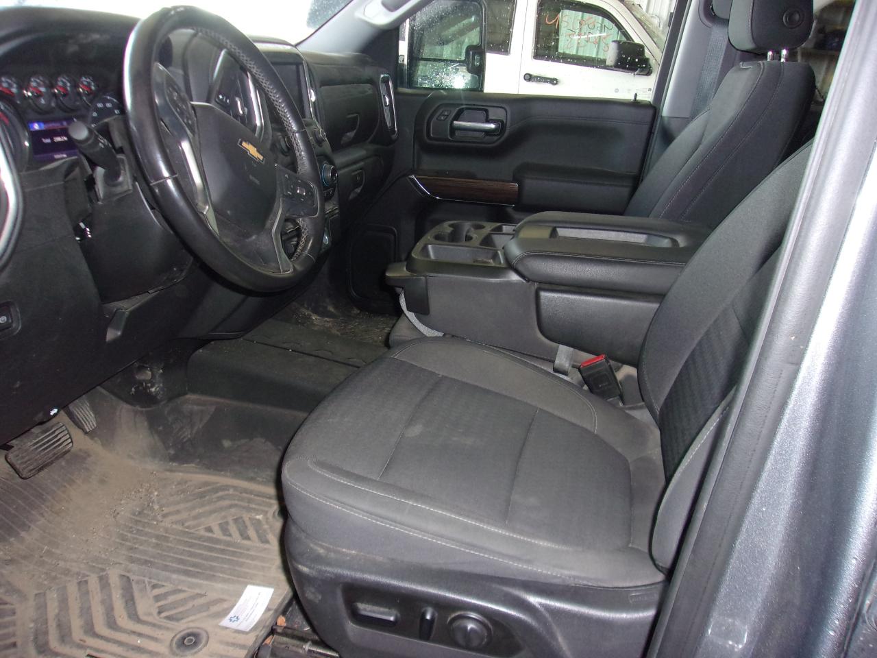 Chevrolet Silverado 1500 4WD Crew Cab 147" LT w/1LT 2021