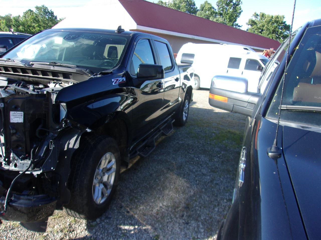 Chevrolet Silverado 1500 4WD Crew Cab 147" RST 2022