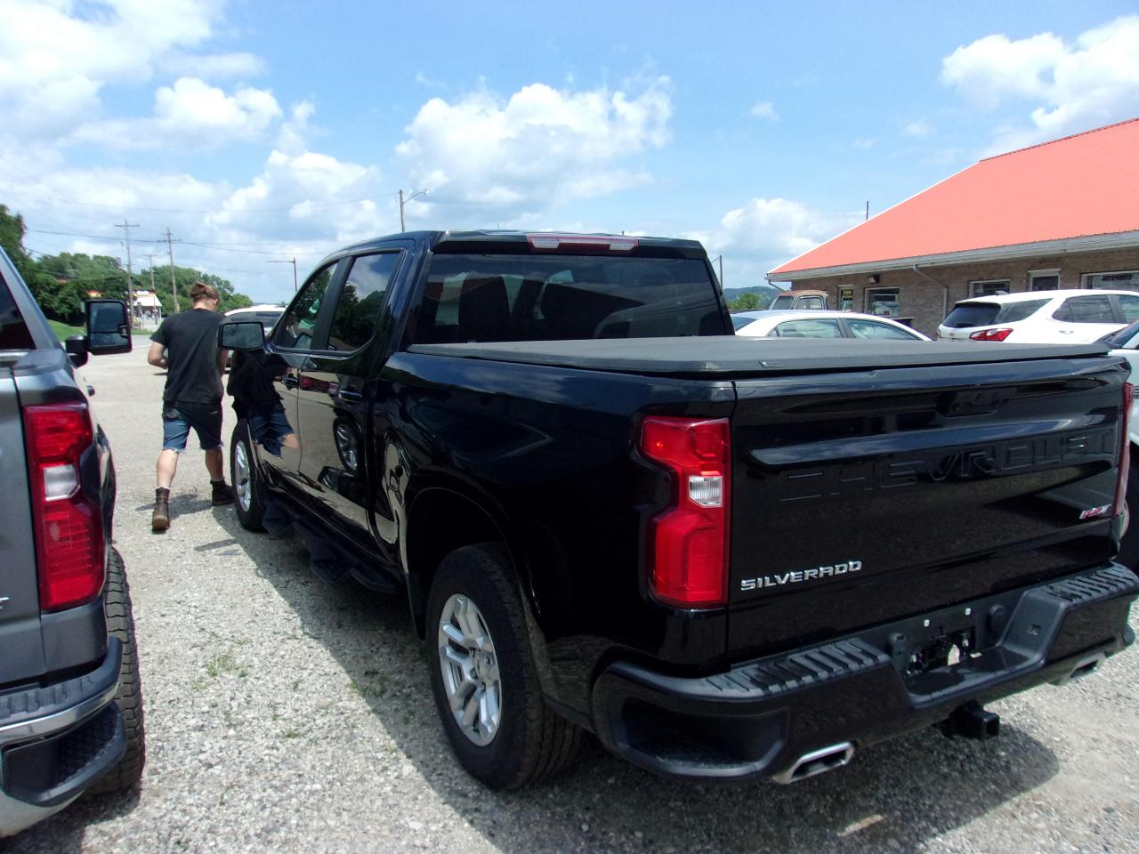 Chevrolet Silverado 1500 4WD Crew Cab 147" RST 2022
