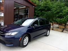 2020 Chrysler Voyager 