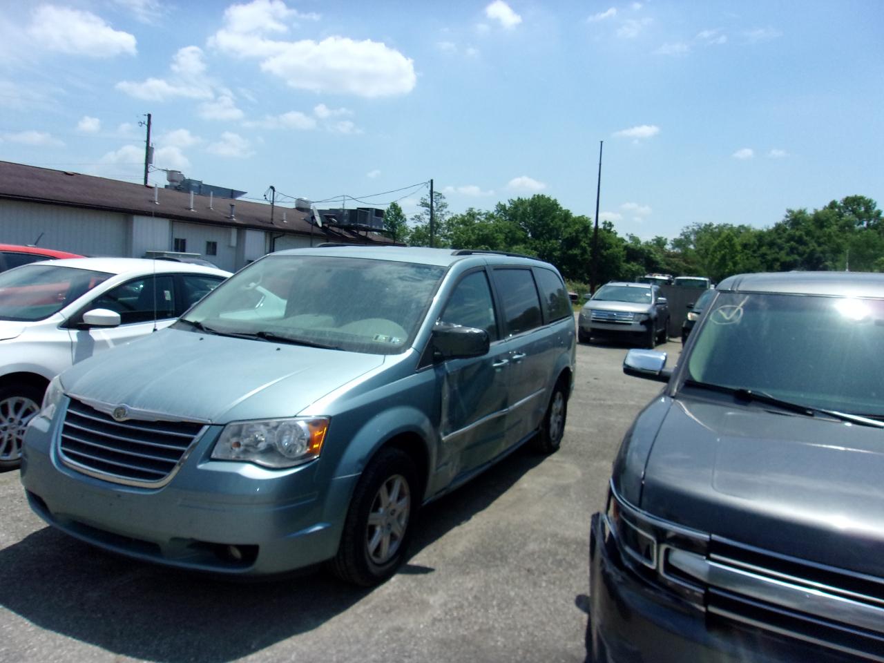 Chrysler Town & Country 4dr Wgn Touring 2010
