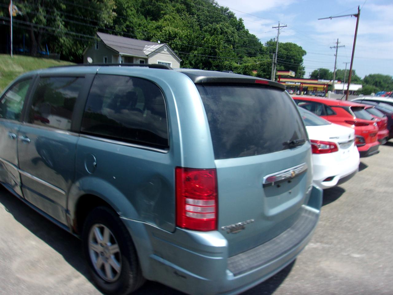 Chrysler Town & Country 4dr Wgn Touring 2010