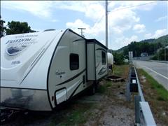 2017 Coachmen Freedom Express 