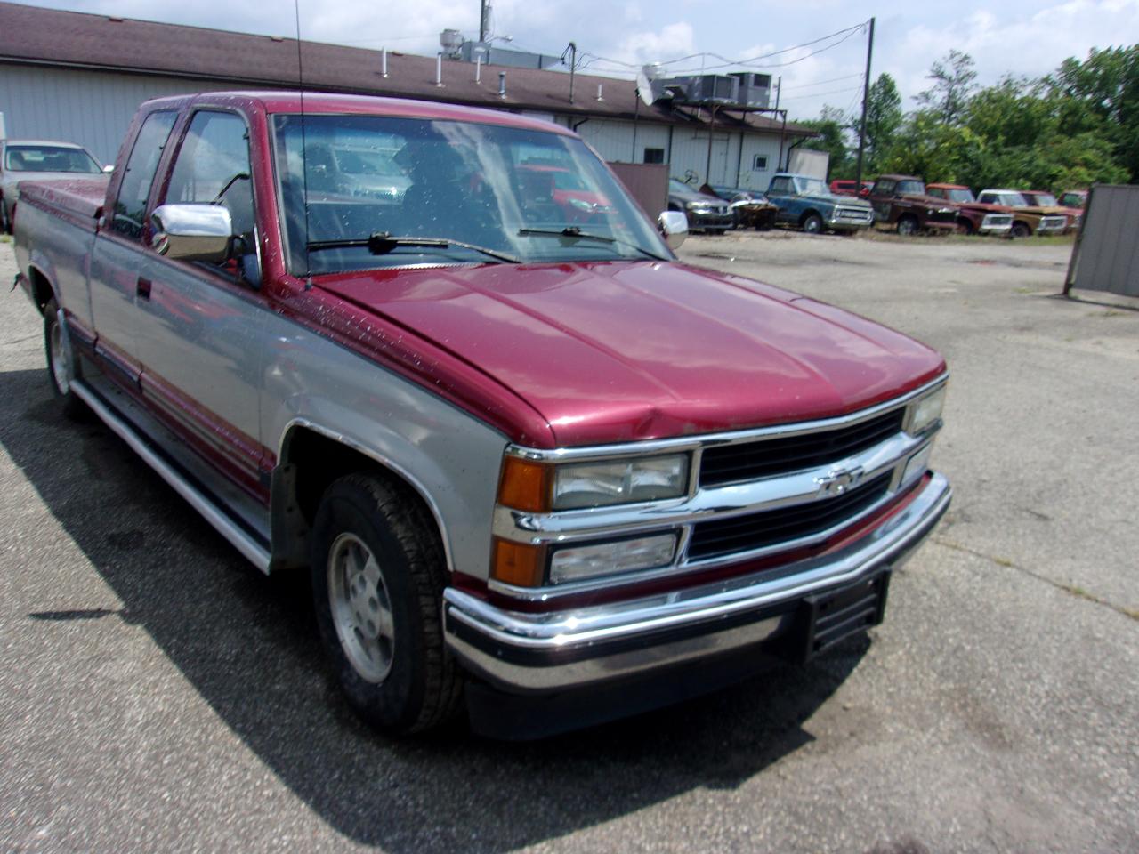Chevrolet C/K 1500 Ext Cab 141.5" WB 1992