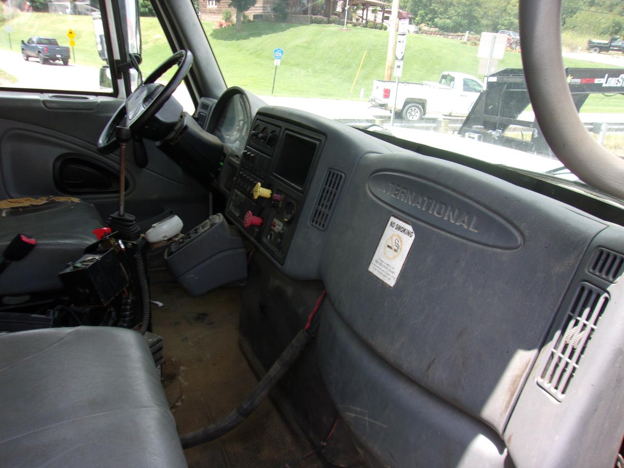 International 7400  2007