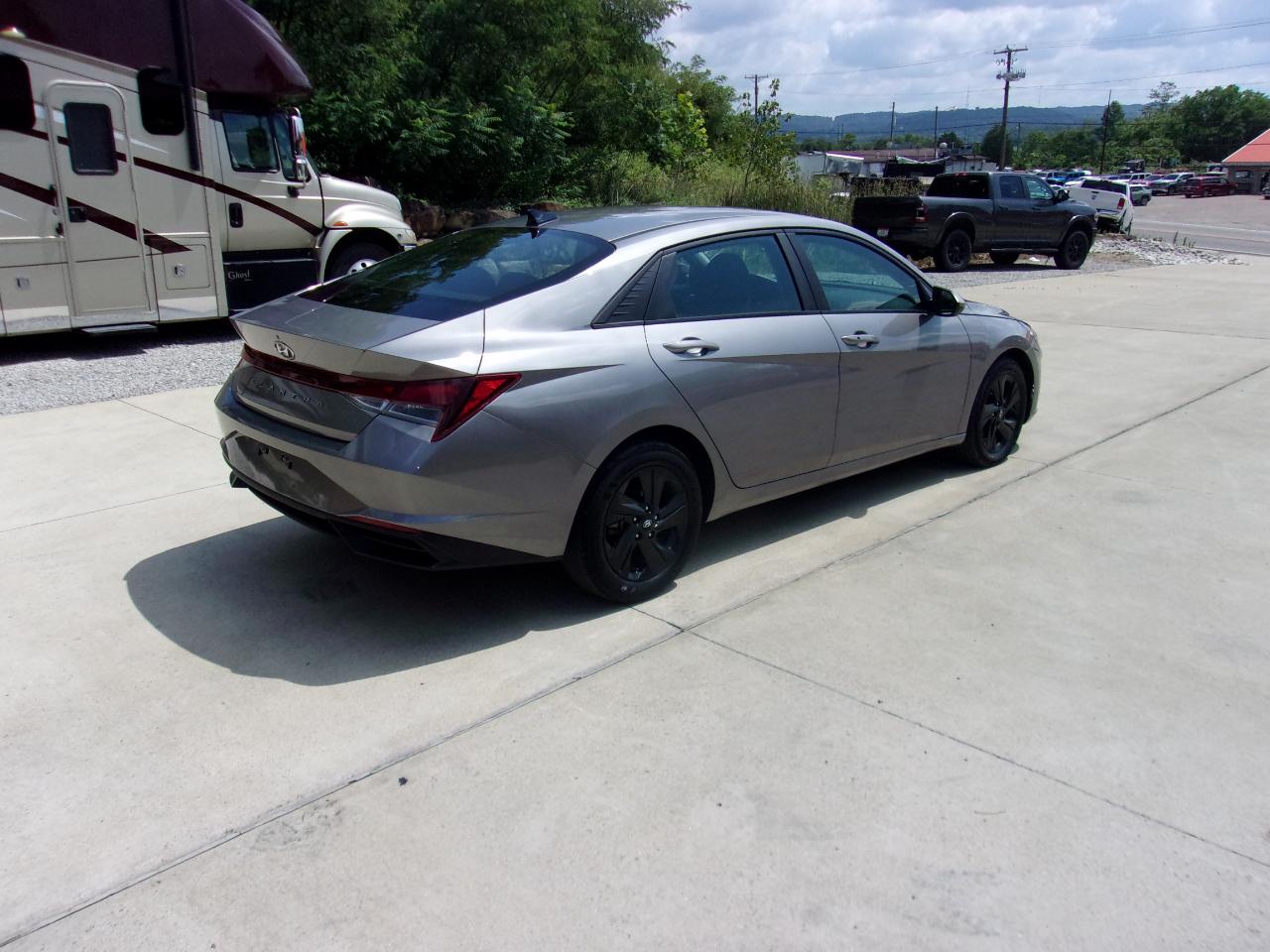 Hyundai Elantra SEL IVT 2023