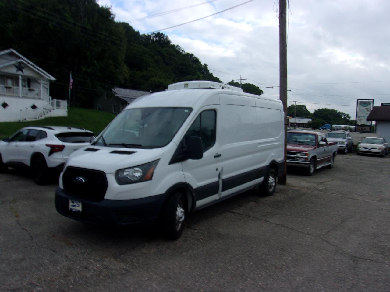 Ford Transit Cargo Van T-250 130" Med Rf 9070 GVWR AWD 2021